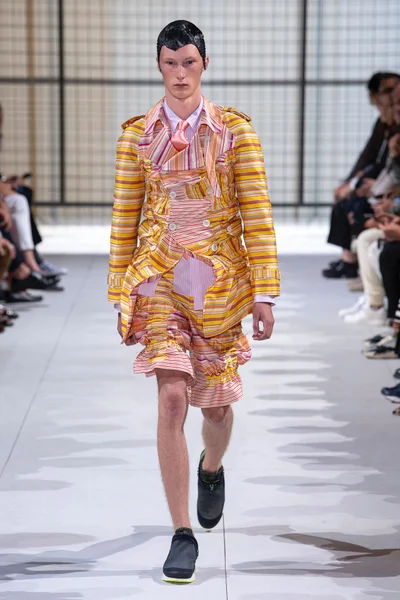 Look 11